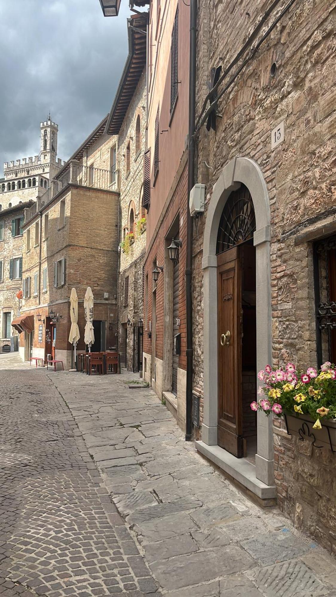 L'Inferno Di Dante Bed and Breakfast Gubbio Exteriör bild